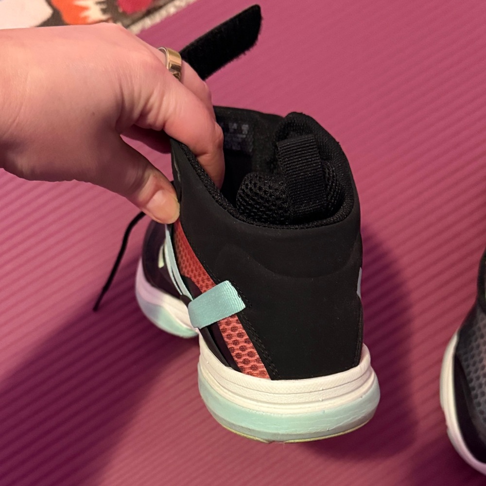 Women's Devotion XT Mid Top Training Shoe sz 9 - Picture 3 of 6